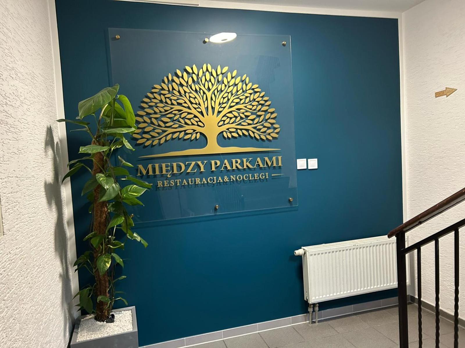 Noclegi Miedzy Parkami Милич Екстериор снимка